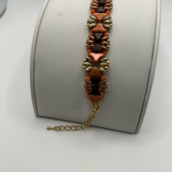 Elegant Orange and Gold Beaded Bracelet - Picture 2 of 4